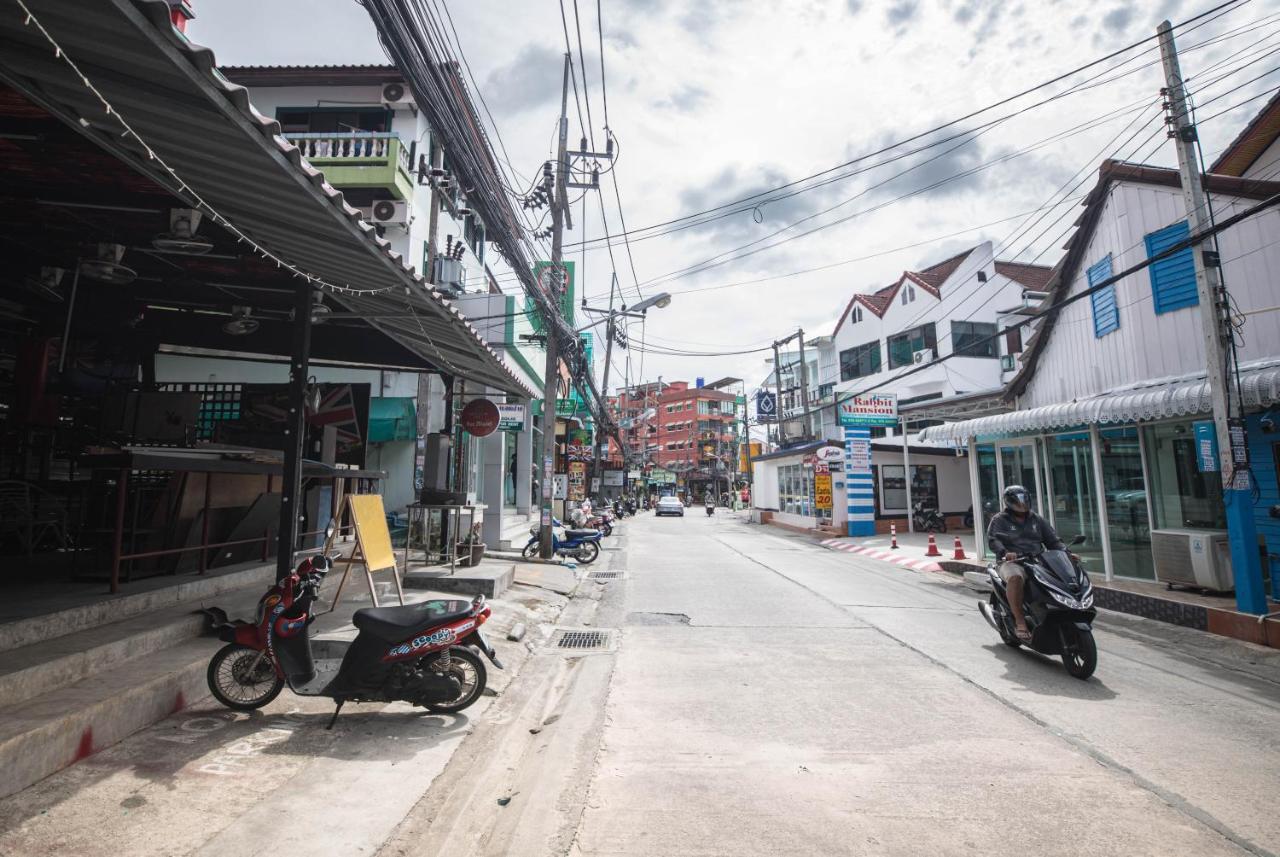 Belle Cose Guest House Patong Exteriör bild